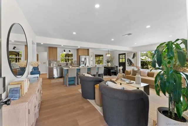 10765 Lupin Way, La Mesa, Active - Home for Sale