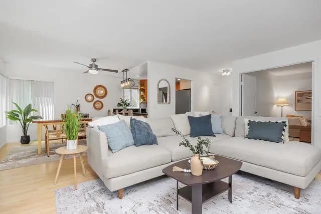 930 Via Mil Cumbres, Solana Beach, Active - Home for Sale