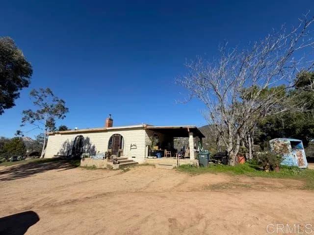 20042 Deerhorn Valley Rd, Jamul, Active - Home for Sale
