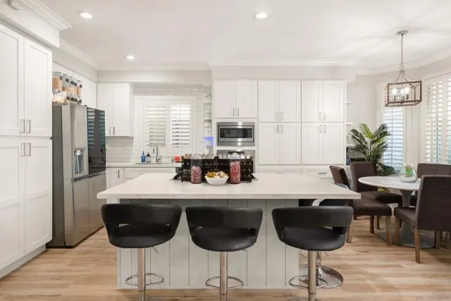 4577 Da Vinci St, San Diego, Active - Home for Sale