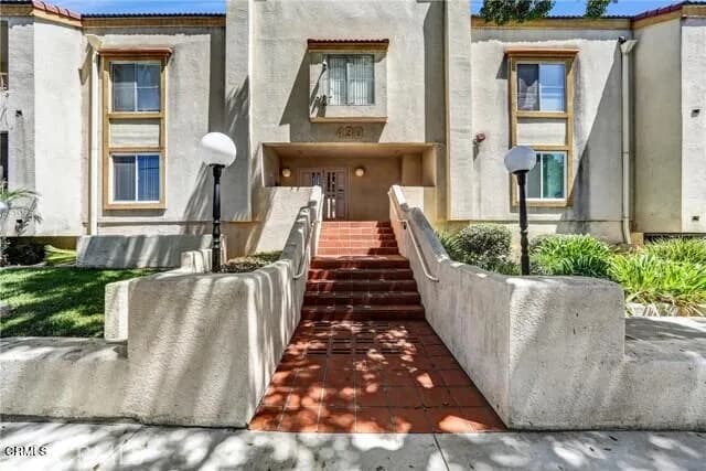 430 N Holliston Ave, Pasadena, Active - Home for Sale