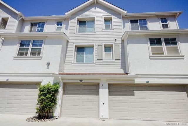 810 Harbor Cliff Way, Oceanside, Active - Home for Sale