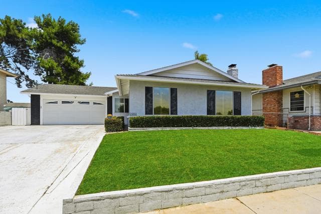 2202 Greenbrier Dr, Oceanside, Active - Home for Sale