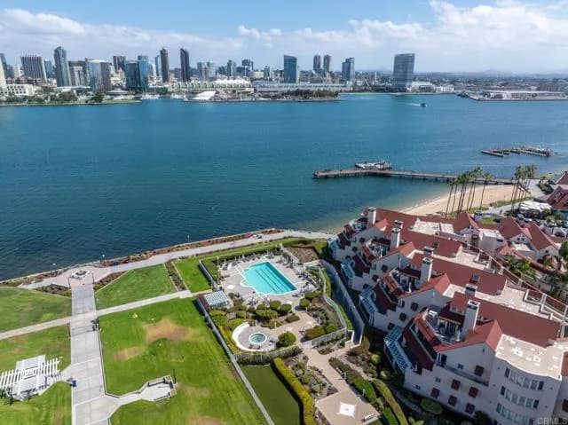 1133 1st St, Coronado, Active - Home for Sale