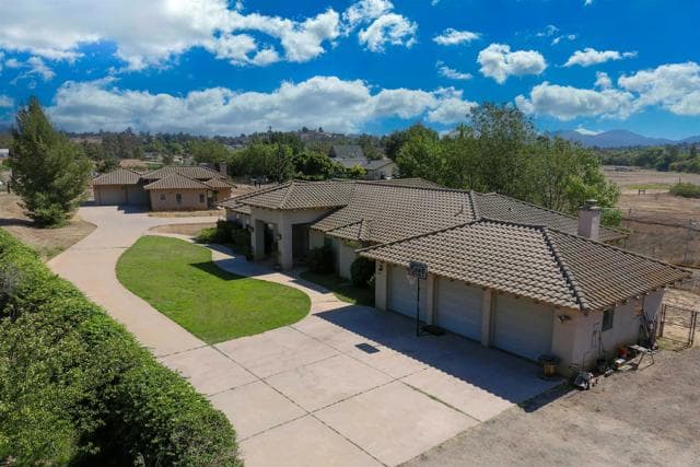 285 Penn, Ramona, Active - Home for Sale
