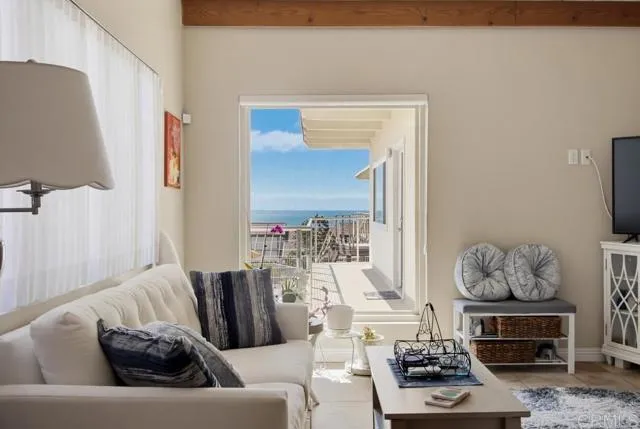 519 Stratford Court, Del Mar, Active - Home for Sale