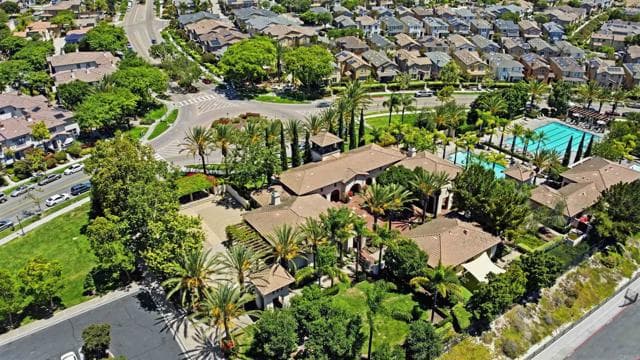 1724 Rolling Water Dr, Chula Vista, Active - Home for Sale
