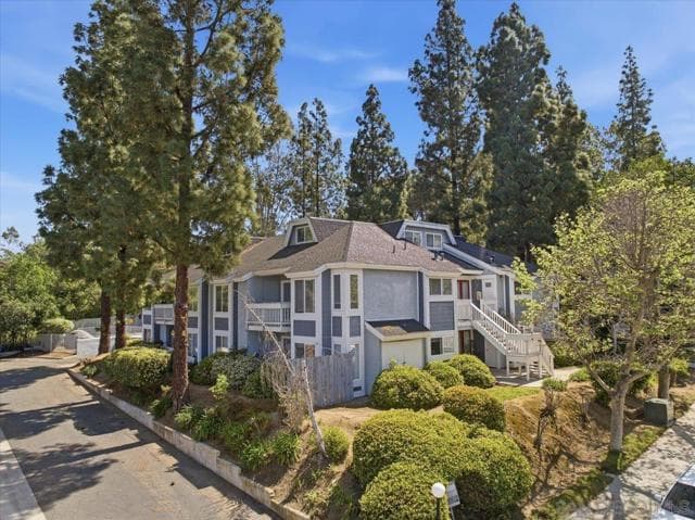 1564 Tanglewood Ln, Escondido, Active - Home for Sale