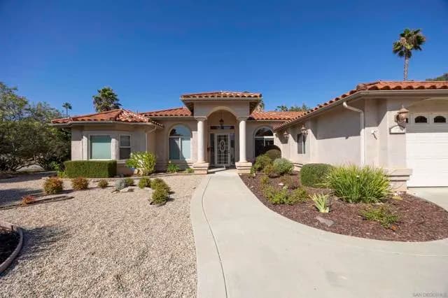 1726 York View Circle, Vista, Active - Home for Sale