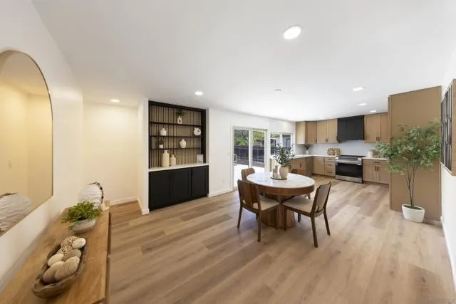 7225 Laura Court, San Diego, Active - Home for Sale