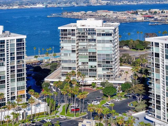 1820 Avenida Del Mundo, Coronado, Active - Home for Sale