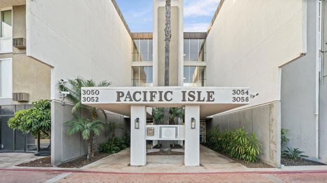 3050 Rue D'orleans, San Diego, Active - Home for Sale