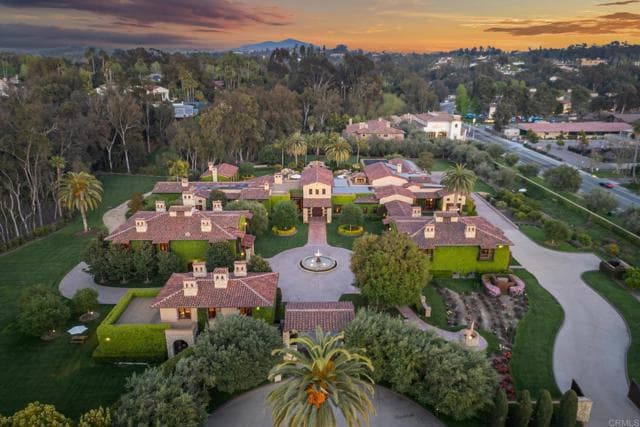 6314 El Apajo, Rancho Santa Fe, Active - Home for Sale