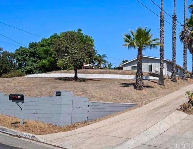 1219 Wren St, San Diego, Active - Home for Sale