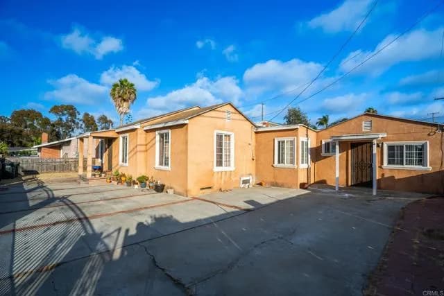 140 Palm Ave, National City, Active - Home for Sale