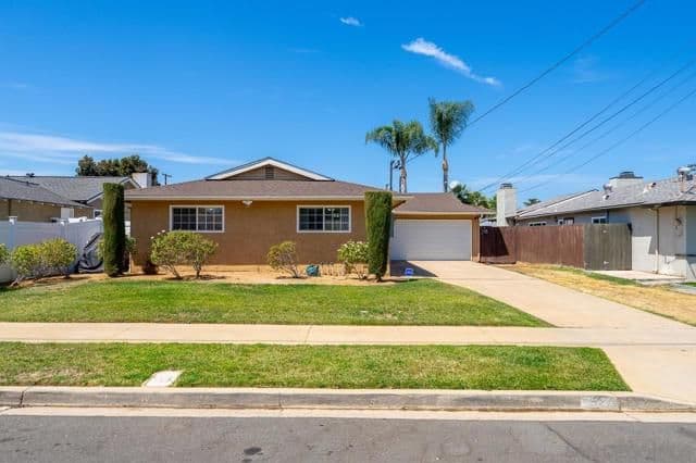 922 Denise Ln, El Cajon, Active - Home for Sale