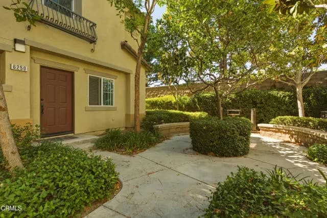 6250 Isidora Ln, Eastvale, Active - Home for Sale