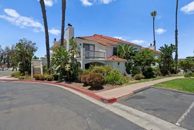 9409 Fairgrove Ln, San Diego, Active - Home for Sale