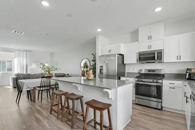 5212 Beachfront Cove St, San Diego, Active - Home for Sale