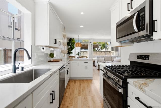 3063 Barnard St, San Diego, Active - Home for Sale