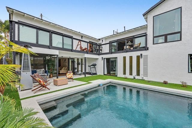 1891 Titus St, San Diego, Active - Home for Sale