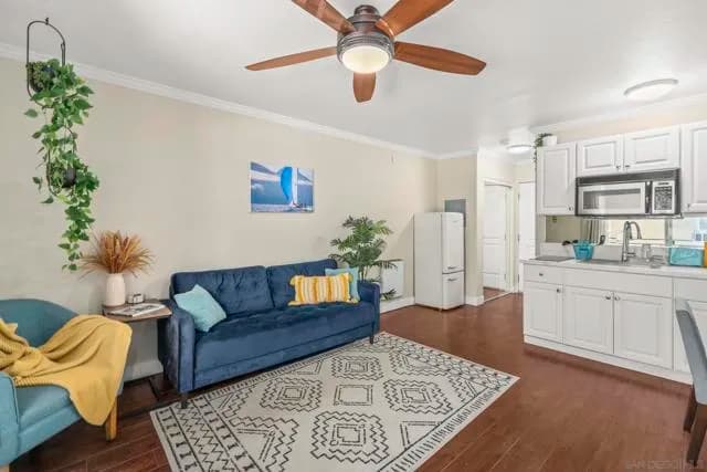 1021 Scott St, San Diego, Active - Home for Sale