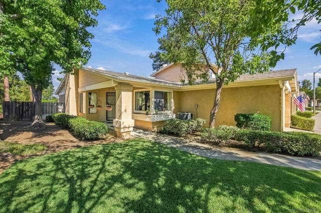 8360 Suntree Place, San Diego, Active - Home for Sale