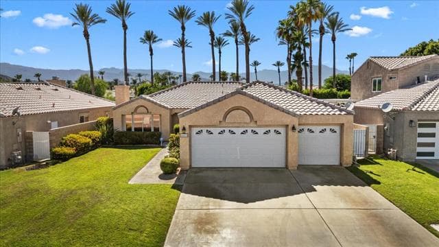 44535 Via Del Monte, La Quinta, Active - Home for Sale