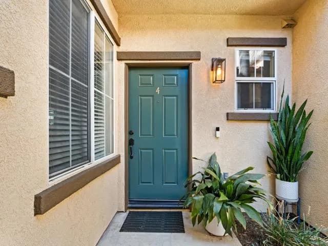 625 Sumner Way, Oceanside, Active - Home for Sale