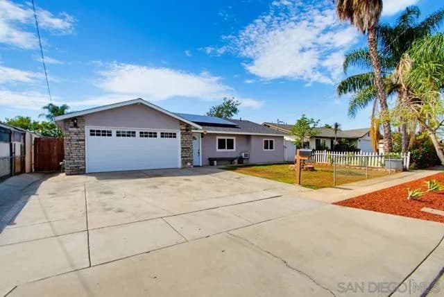 1439 N Mission, Escondido, Active - Home for Sale