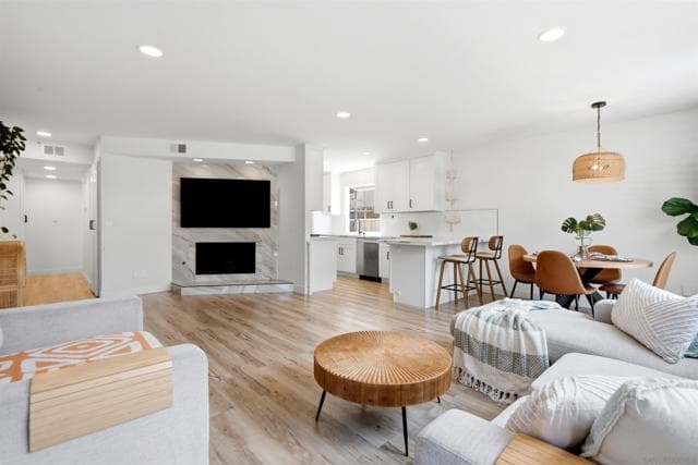 3063 Barnard St, San Diego, Active - Home for Sale