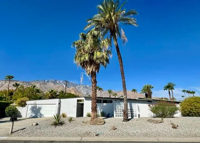 2211 N Starr Rd, Palm Springs, Active - Home for Sale