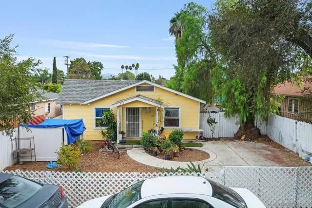735 W 6th, Escondido, Active - Home for Sale