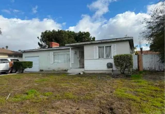 710 Civic Center Dr, Vista, Active - Home for Sale