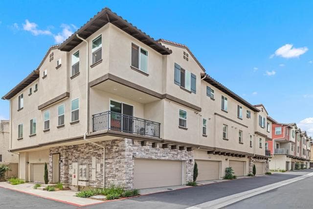 8368 Tahoe St, Lemon Grove, Active - Home for Sale