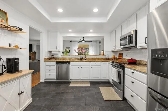 6551 Calle Valperizo, Carlsbad, Active - Home for Sale