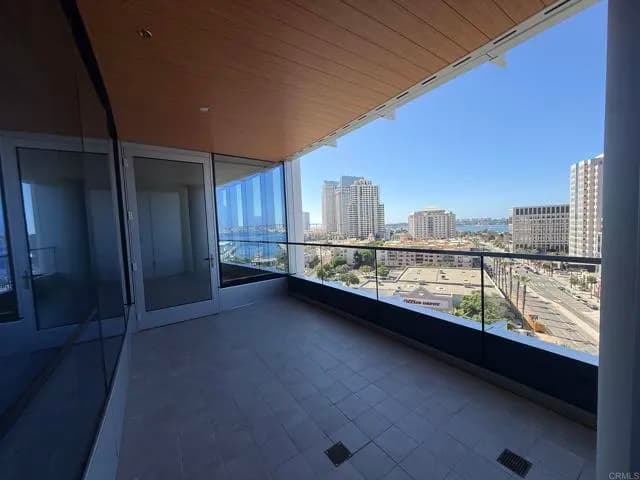 888 W E St, San Diego, Active - Home for Sale