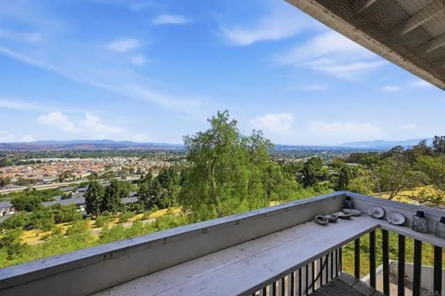 4226 La Pinata Way, Oceanside, Active - Home for Sale