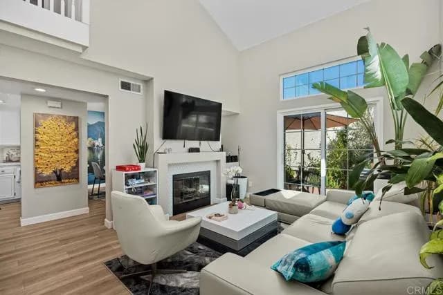 730 Breeze Hill Rd, Vista, Active - Home for Sale