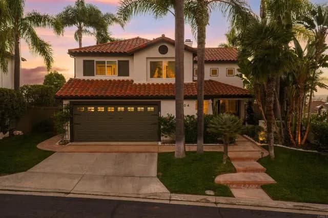 5004 Viewridge Way, Oceanside, Active - Home for Sale
