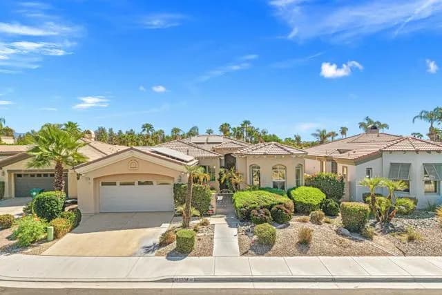 40556 Diamondback Dr, Palm Desert, Active - Home for Sale