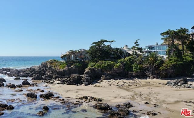 6525 Point Lechuza Dr, Malibu, Active - Home for Sale