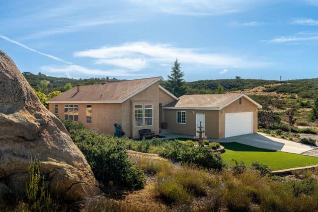 42974 Rolling Hills Dr, Aguanga, Active - Home for Sale