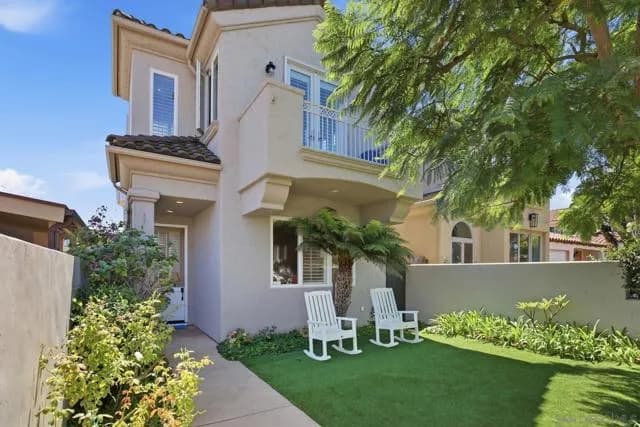 211 I Ave, Coronado, Active - Home for Sale