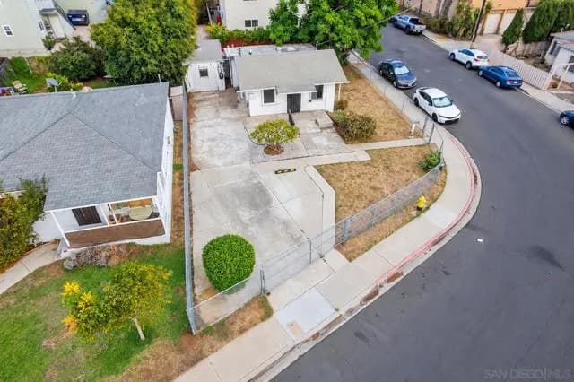 2716 Columbine St, San Diego, Active - Home for Sale