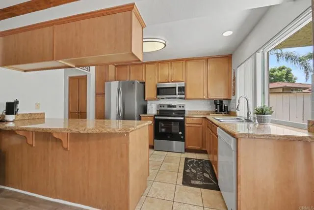 615 Fredricks Ave, Oceanside, Active - Home for Sale