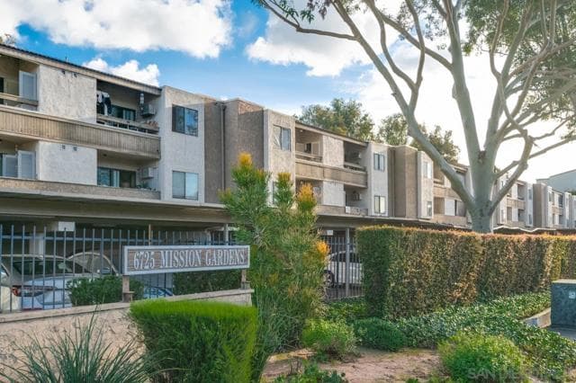 6725 Mission Gorge Rd, San Diego, Active - Home for Sale