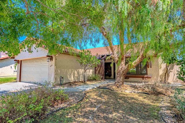 637 Redlands Place, Bonita, Active - Home for Sale
