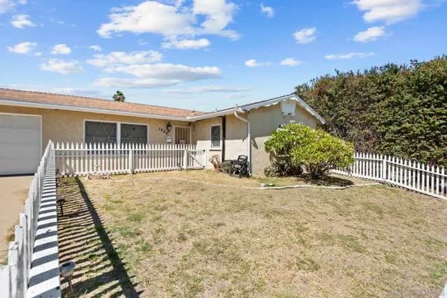 1520 Tarleton St, Spring Valley, Active - Home for Sale