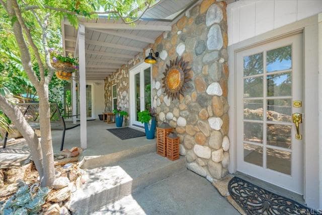 17255 Rockhouse Rd, Ramona, Active - Home for Sale